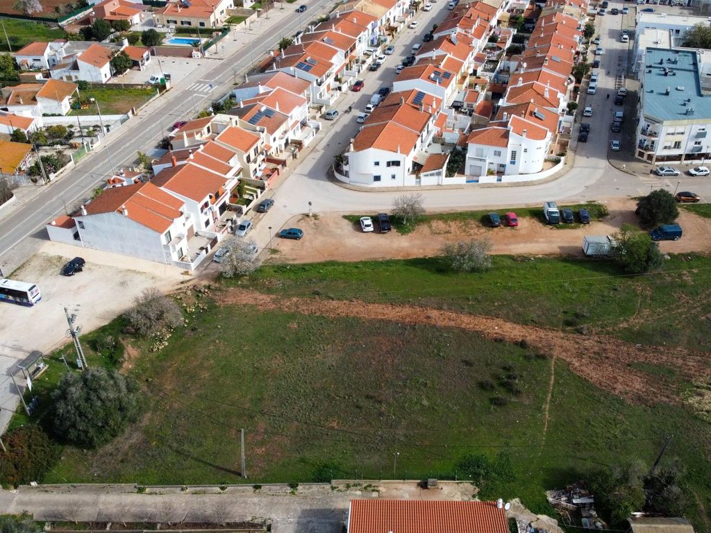 Property photo 3 of 15 Picture No. 02