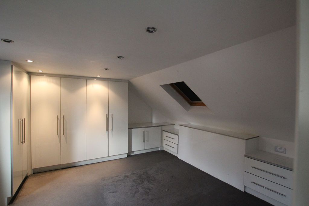 Property photo 2 of 26