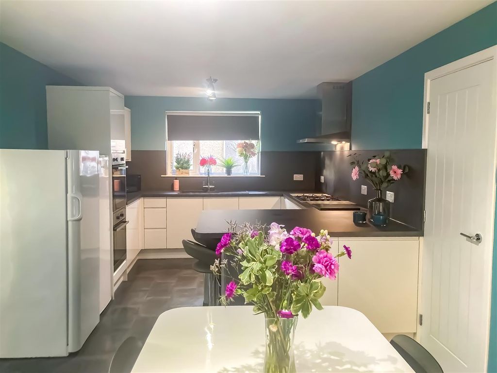 Property photo 3 of 17 Kitchen-2.Jpg
