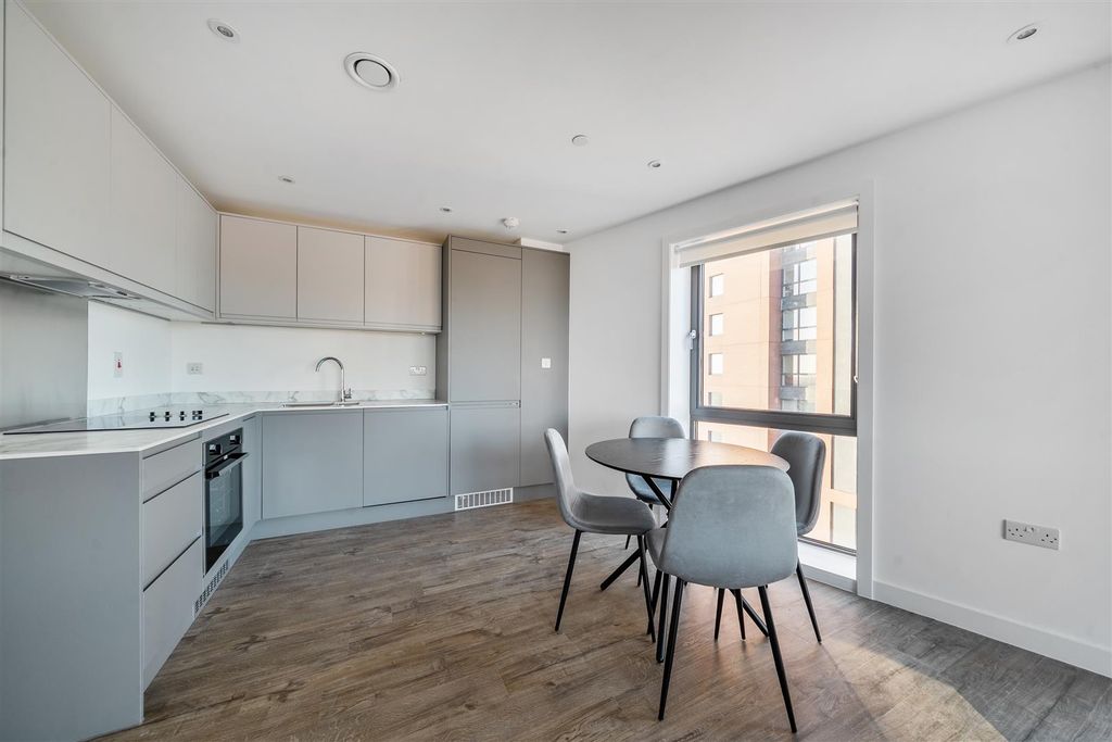 Property photo 2 of 16 1389258-1-694522dc592F4.Jpg