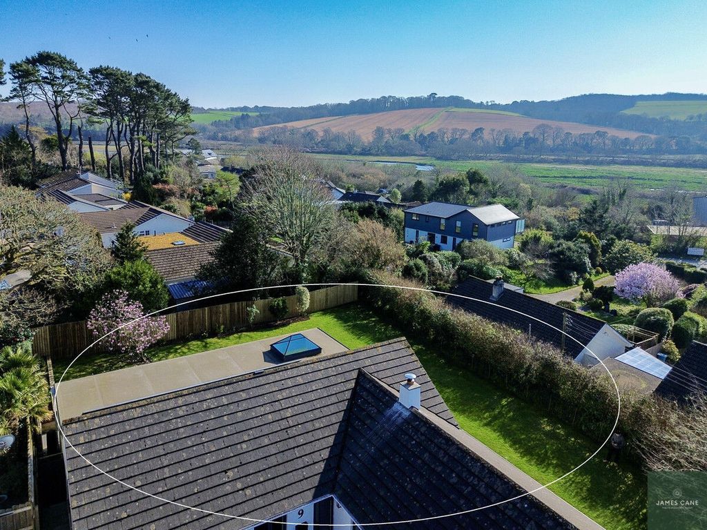 Property photo 3 of 22