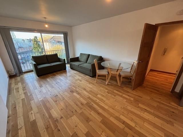 Property photo 3 of 14 Lounge / Diner