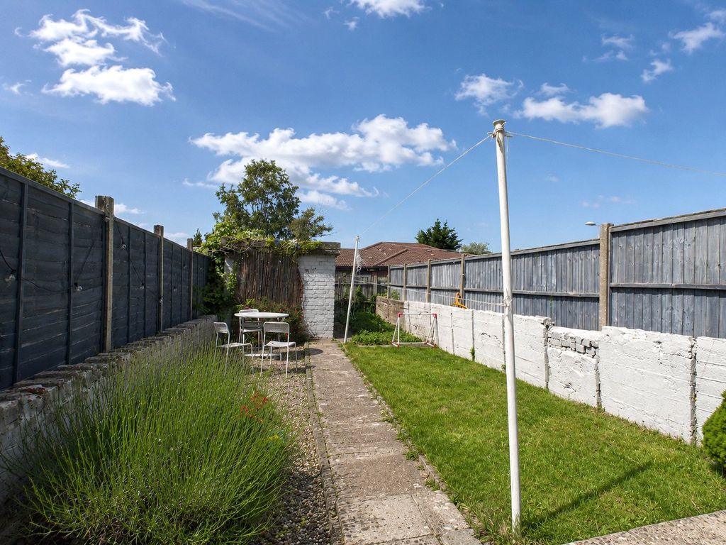 Property photo 2 of 10 Picture No. 24