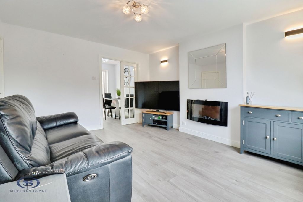 Property photo 2 of 20 Pbox-Img.Jpg
