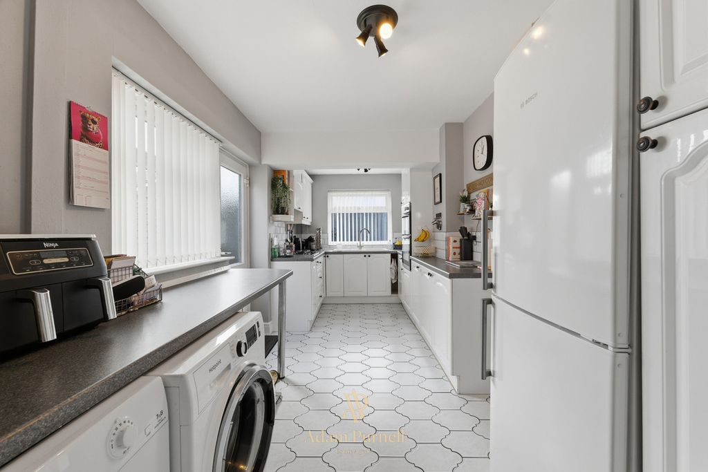 Property photo 3 of 20