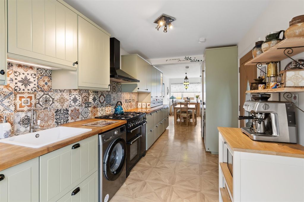 Property photo 3 of 38 7.Jpg