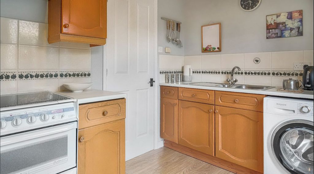 Property photo 3 of 14