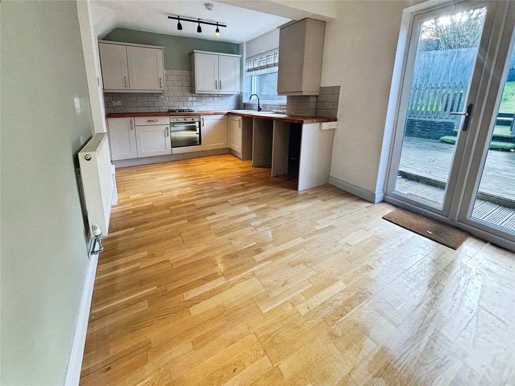 Property photo 2 of 19 Picture No. 18