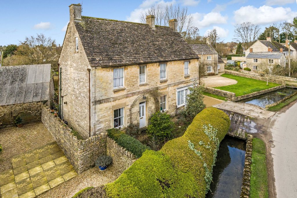 Property photo 1 of 15 67Bdbc296F669-1248717-4-2-1