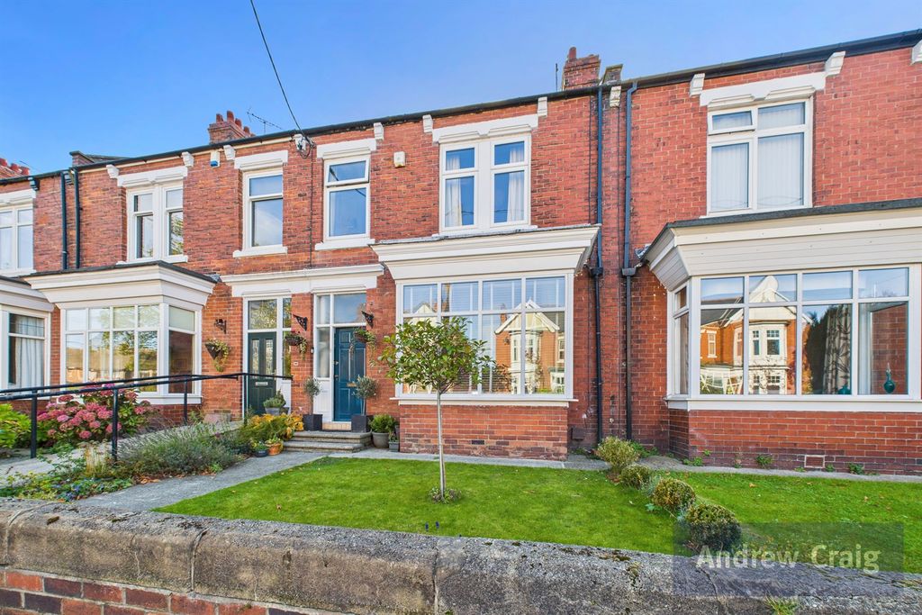 Property photo 2 of 25 Front External