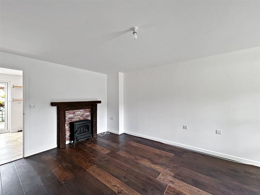 Property photo 2 of 9 Picture No. 03