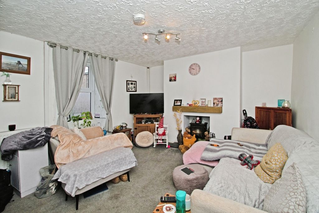 Property photo 2 of 8 Pbox-Img.Jpg