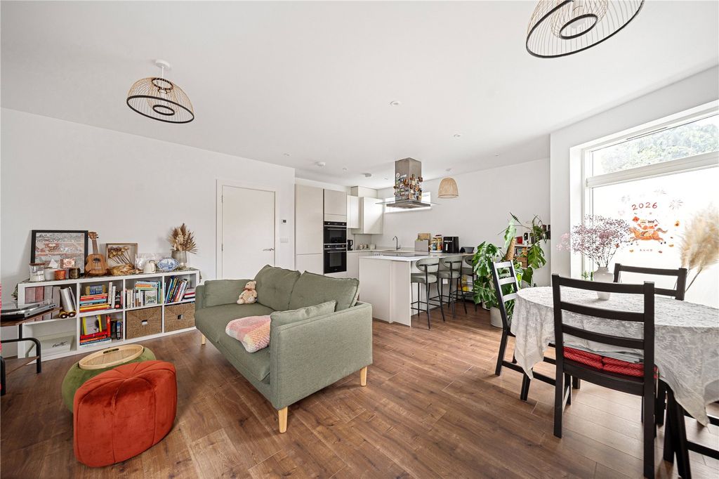 Property photo 1 of 13 Picture No. 05