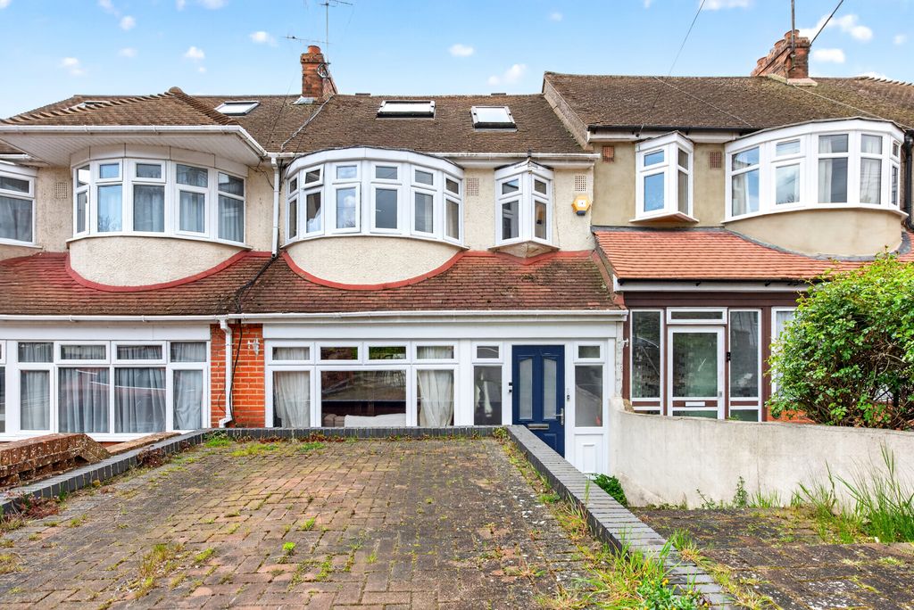 Property photo 1 of 19 Front View