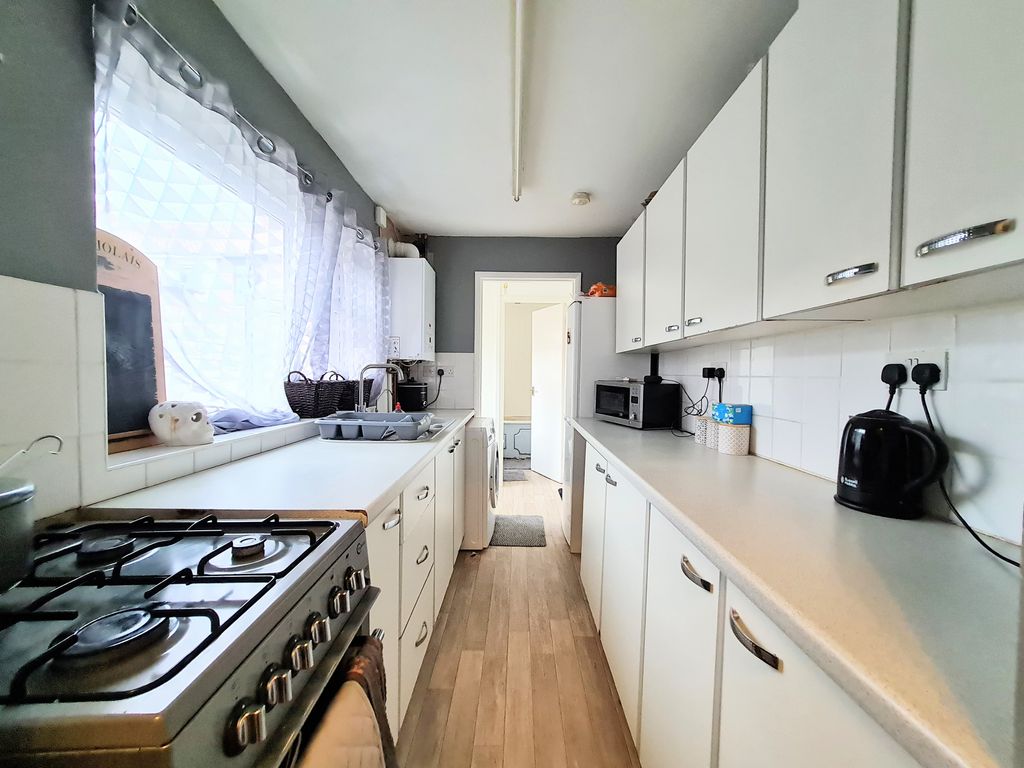 Property photo 2 of 6