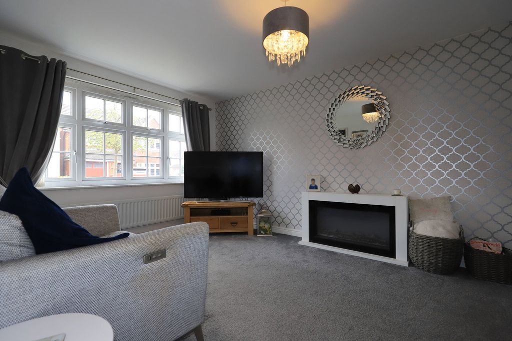 Property photo 3 of 25