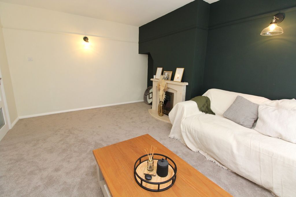 Property photo 3 of 17 Lounge View 2