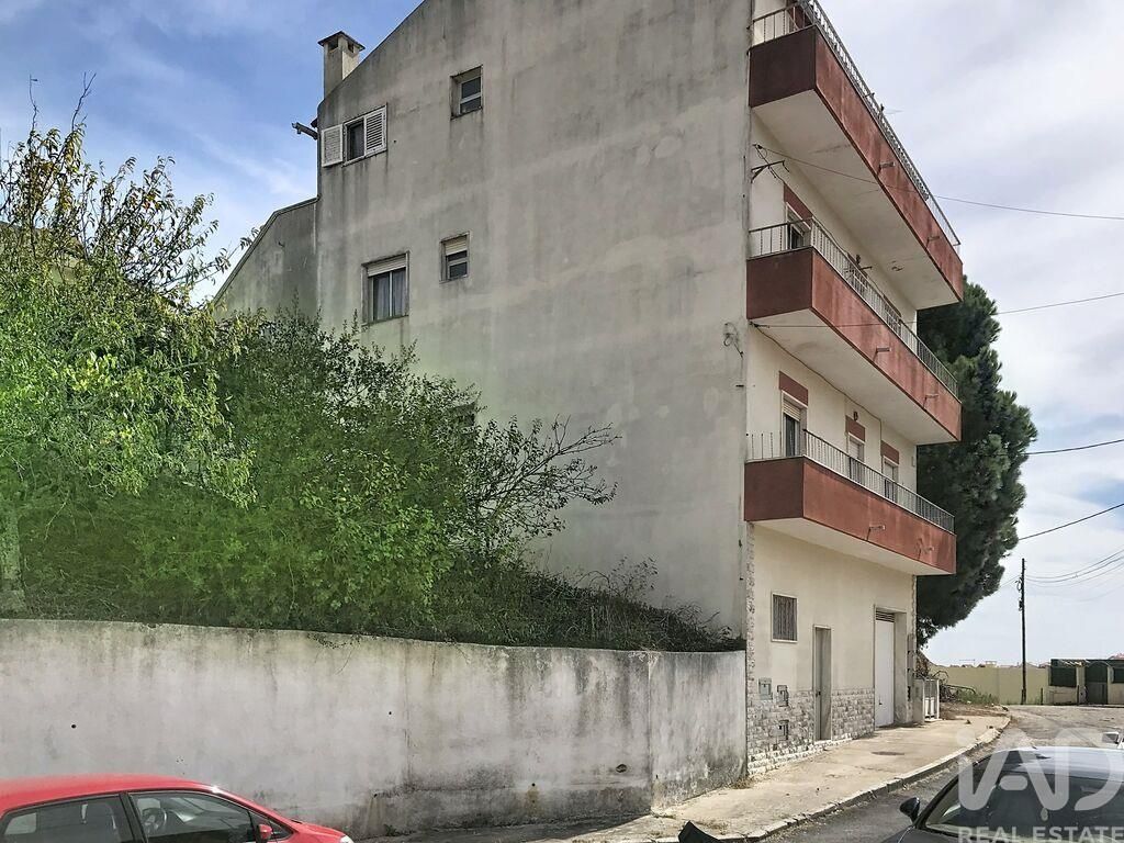 Property photo 3 of 38