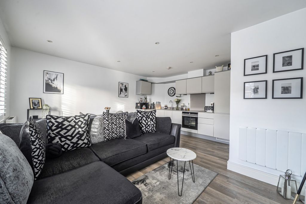 Property photo 1 of 20 1403274-11-6978Db...