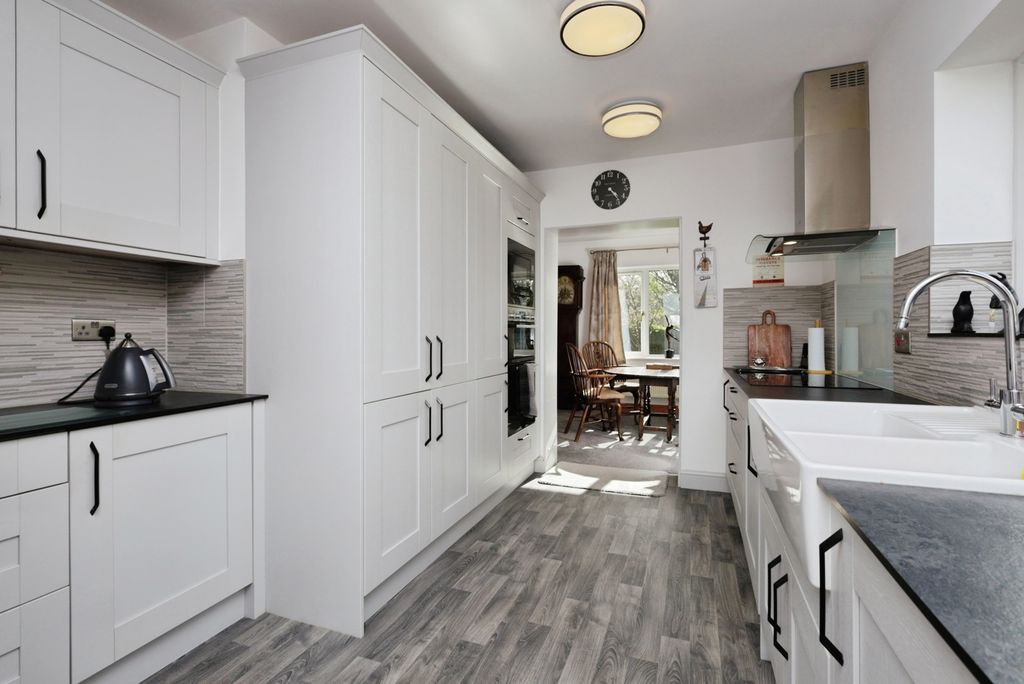 Property photo 3 of 43 Pbox-Img.Jpg