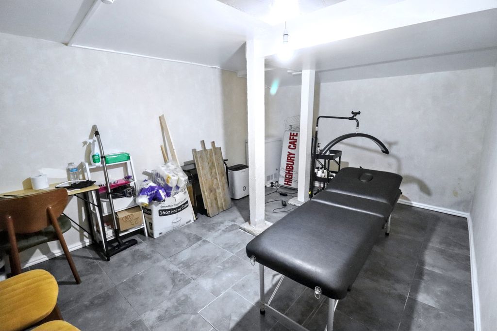 Property photo 2 of 29 Img_1533