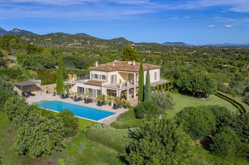 Property photo 1 of 20 Aerial (3)