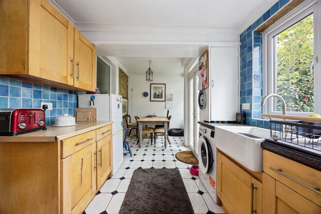 Property photo 2 of 20 Pbox-Img.Jpg