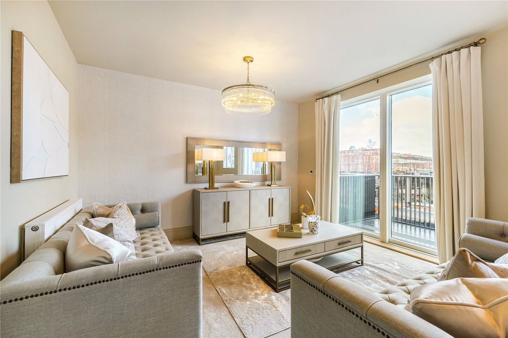 Property photo 2 of 11 Bath Press Townhouse