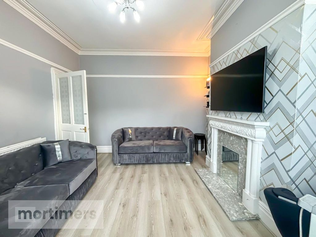 Property photo 2 of 16 Living Room