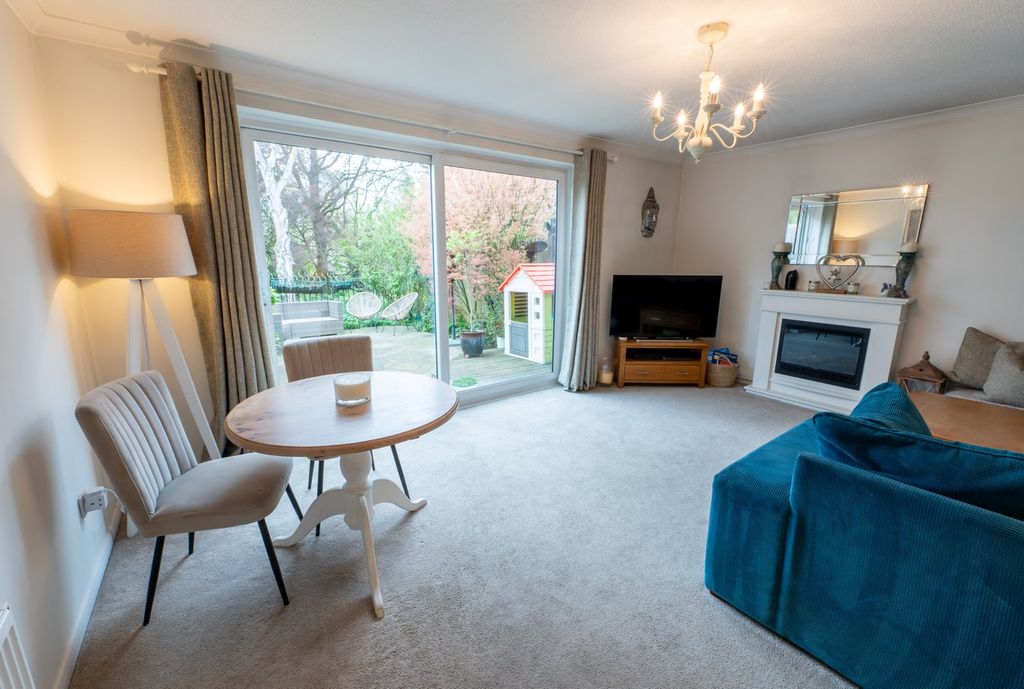 Property photo 2 of 13