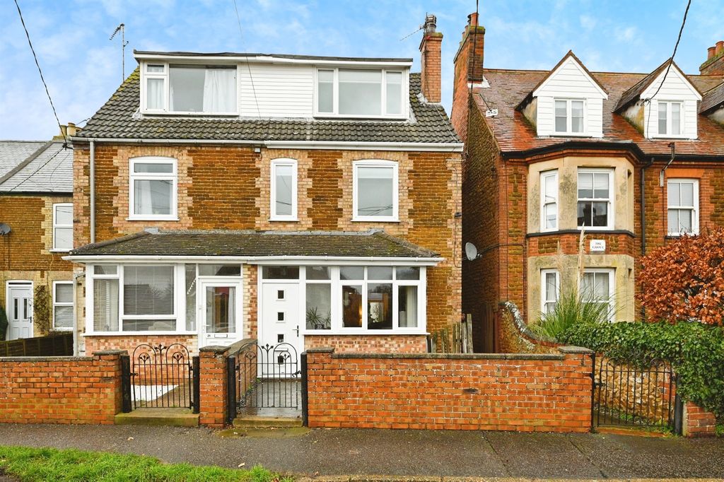 Property photo 1 of 20