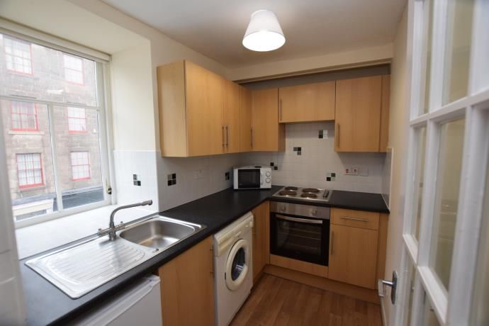 Property photo 2 of 8 Kitchen