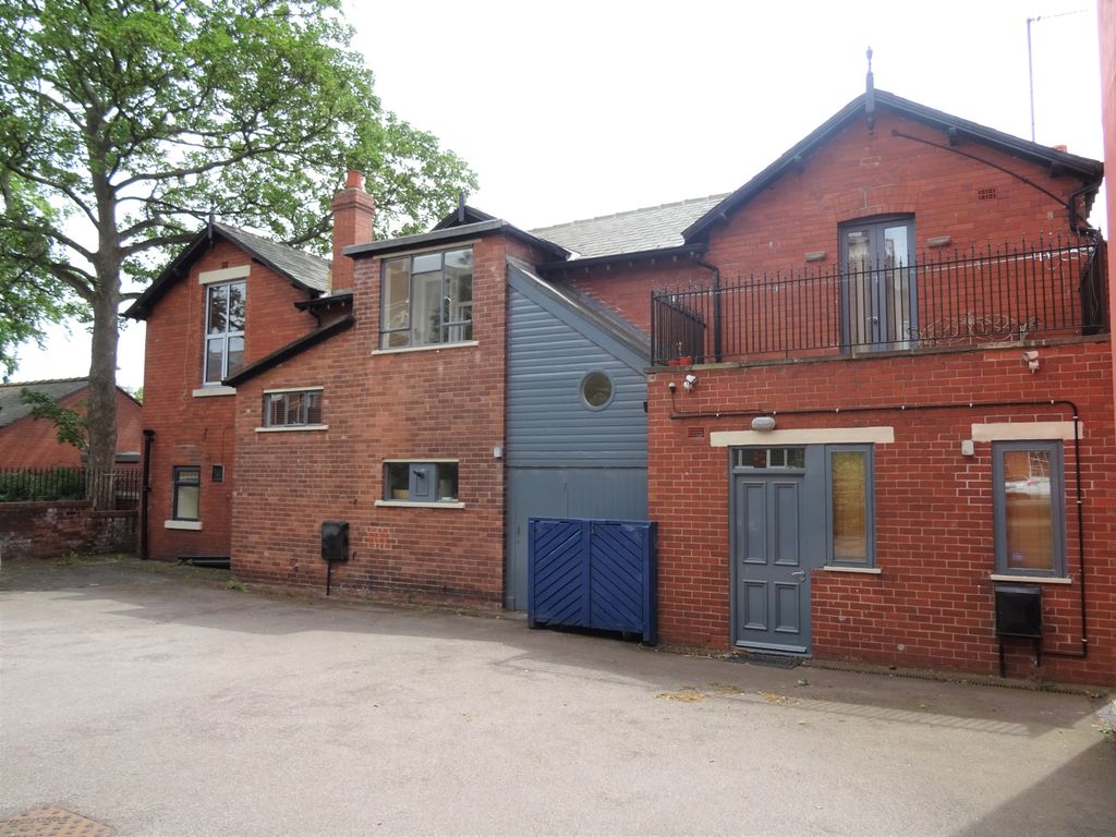 Property photo 1 of 16 2 Bed Unfurnished Apartment