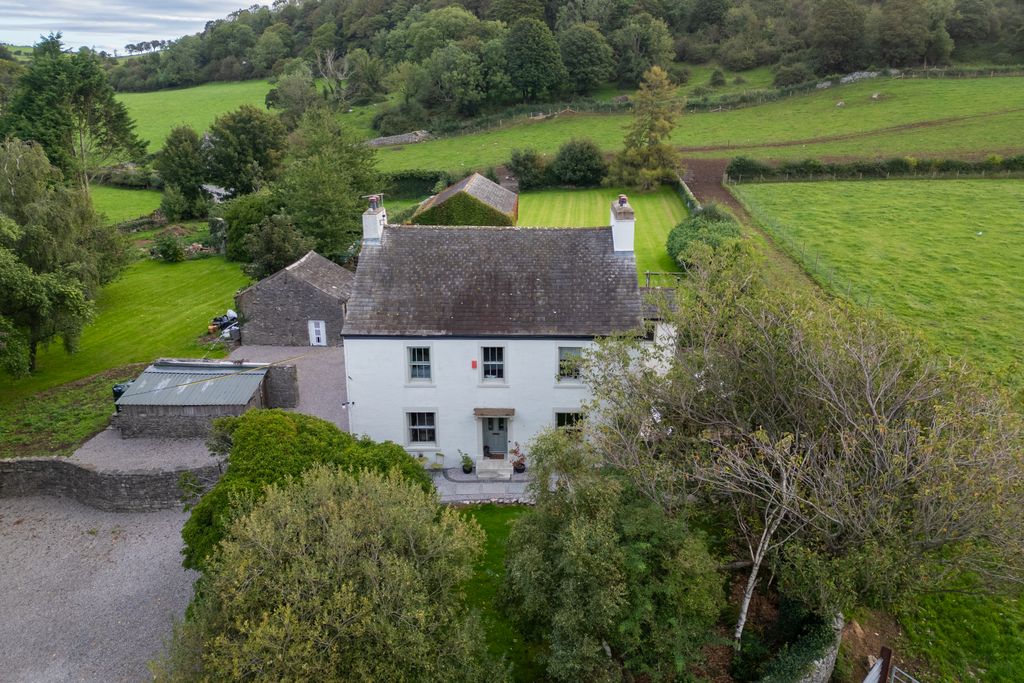 Property photo 1 of 46 Holme Bank, Urswick-6