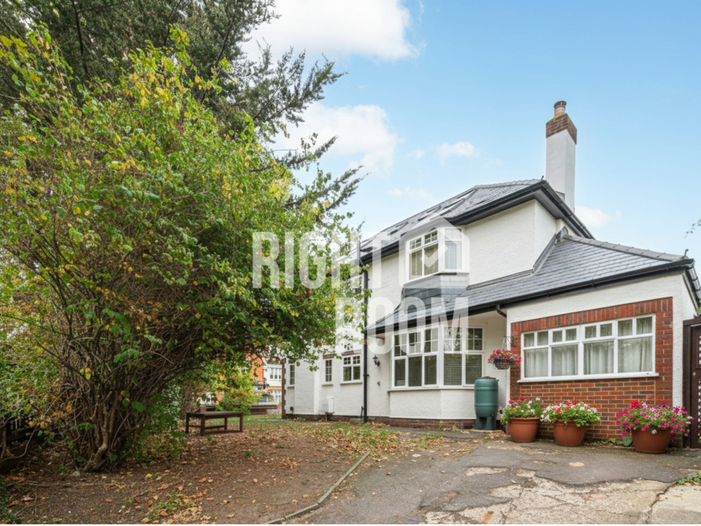 Property photo 2 of 24