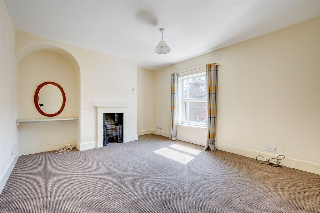 Property photo 3 of 40 Picture No. 69