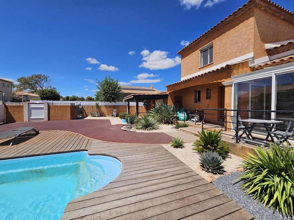 Property photo 1 of 20 Villa