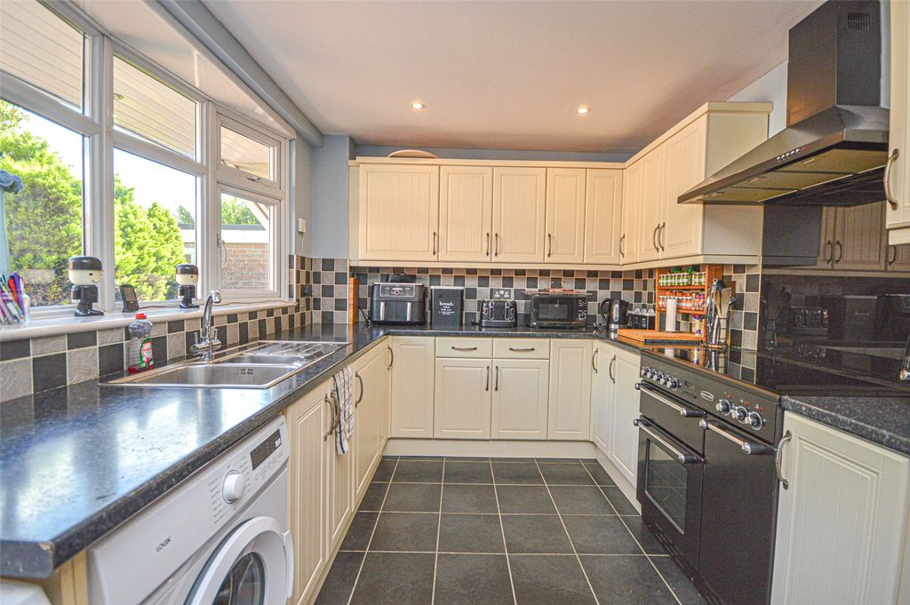 Property photo 2 of 10 Picture No. 09