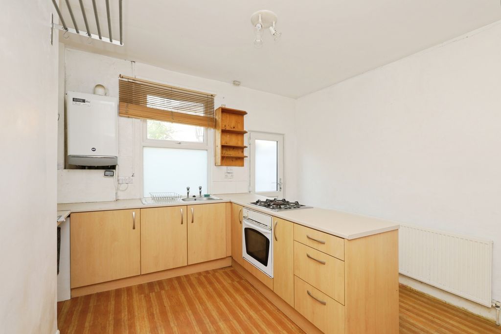 Property photo 2 of 17 Photo