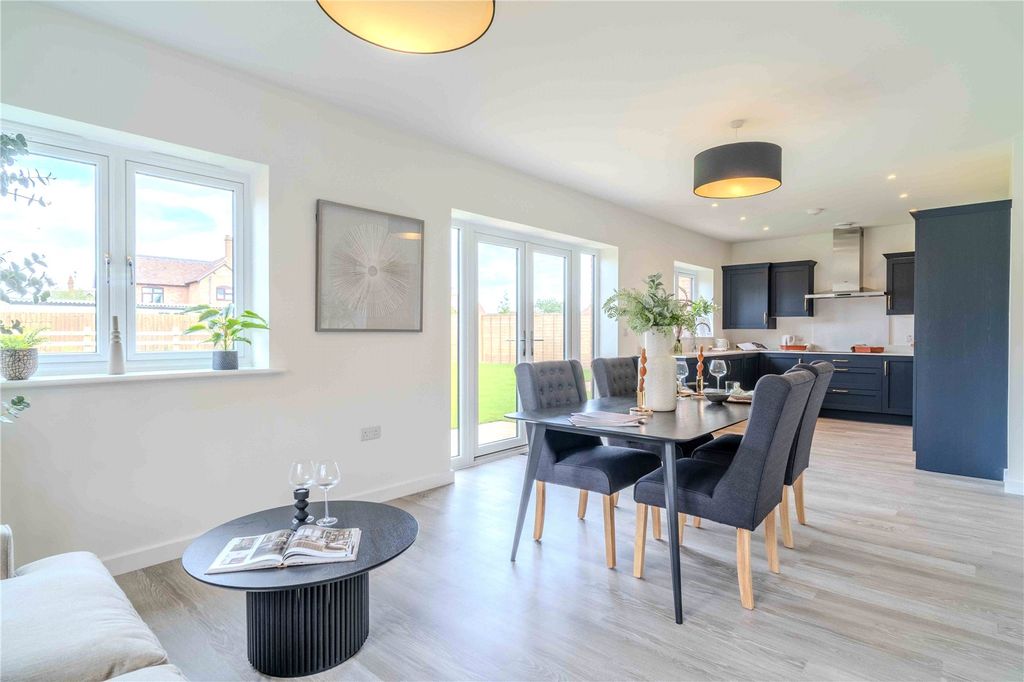 Property photo 2 of 14 Picture No. 07