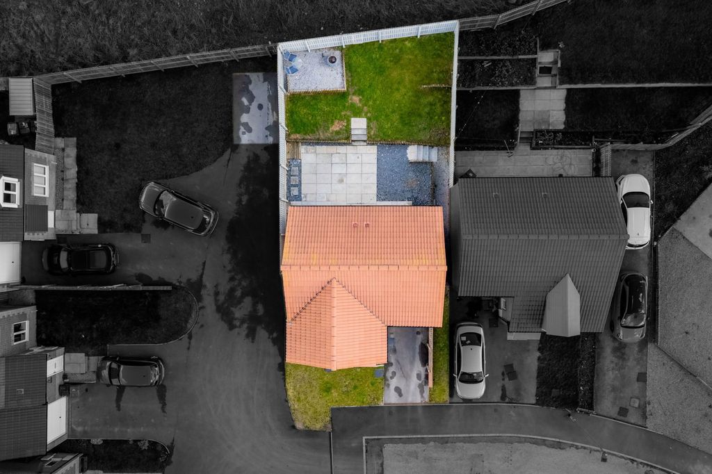 Property photo 1 of 26