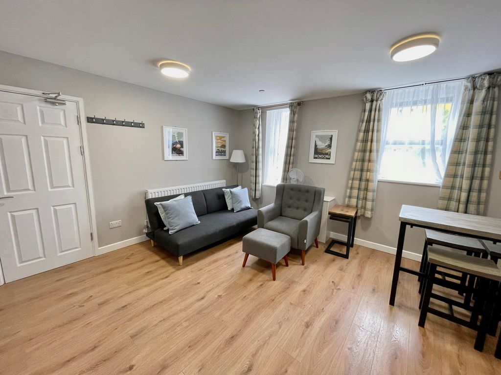 Property photo 3 of 9 Image