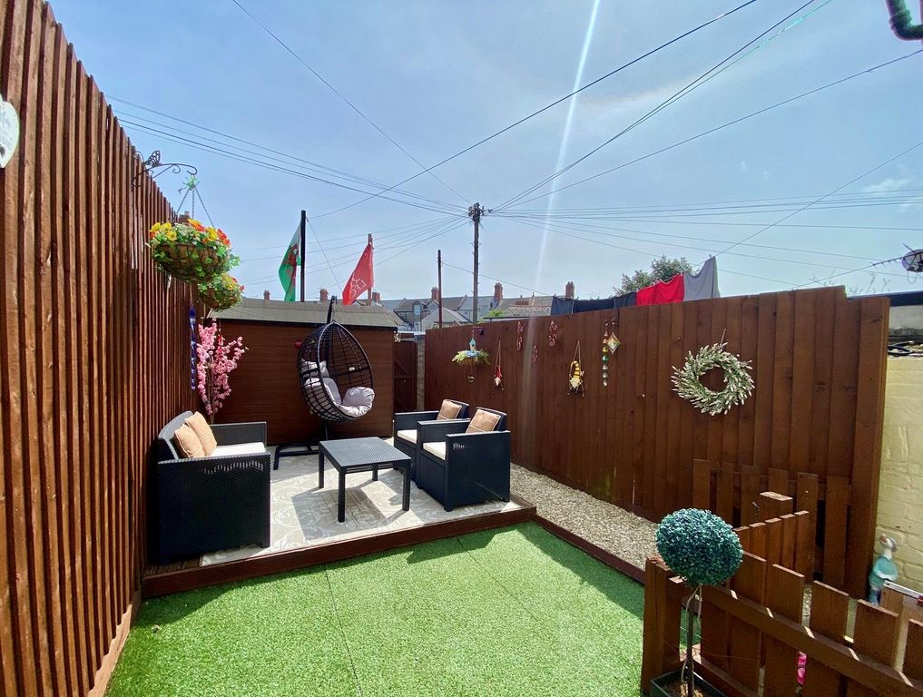 Property photo 2 of 23