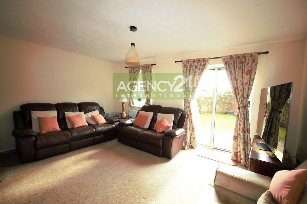 Property photo 3 of 14 Photo 26