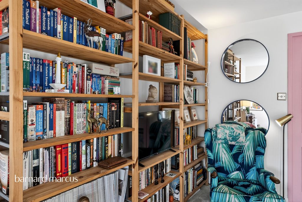 Property photo 2 of 15