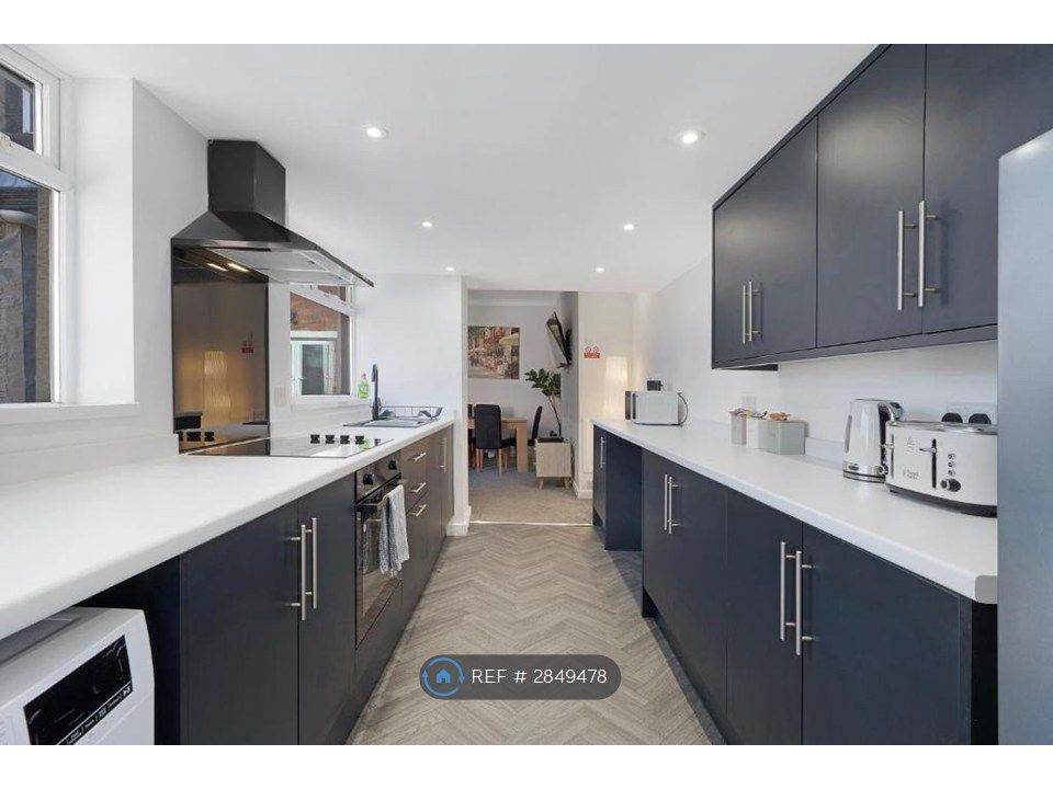 Property photo 1 of 35