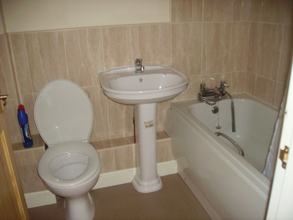 Property photo 3 of 5