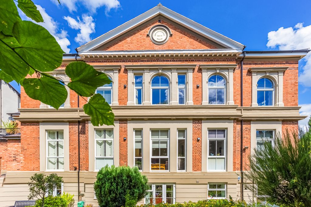 Property photo 1 of 16 Goldsmiths House