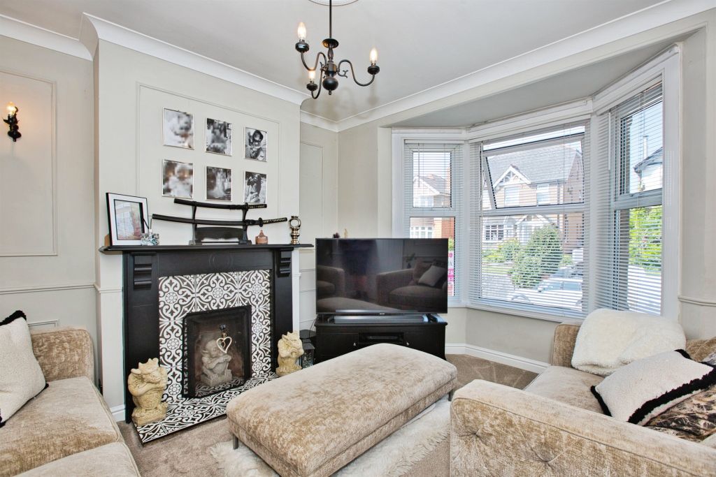 Property photo 2 of 17