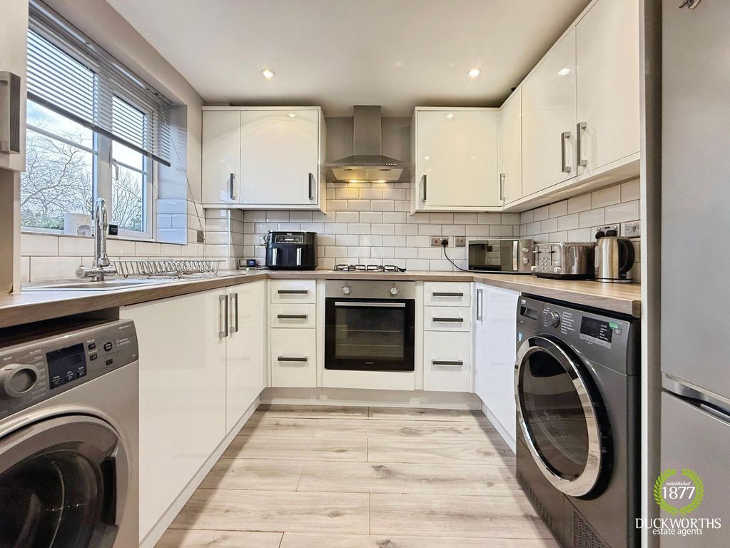 Property photo 3 of 22